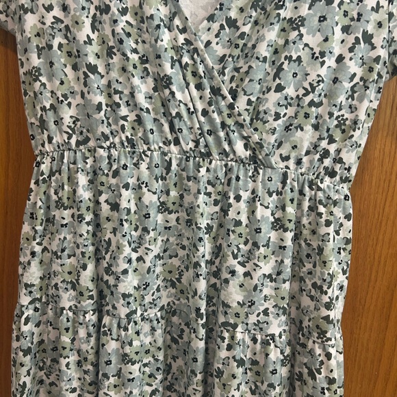 No Boundaries White and green floral print dress size medium - Picture 5 of 5